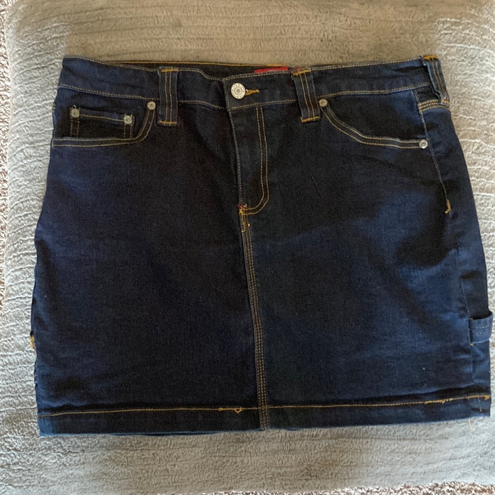 Dickies size 11 dark wash jean mini skirt